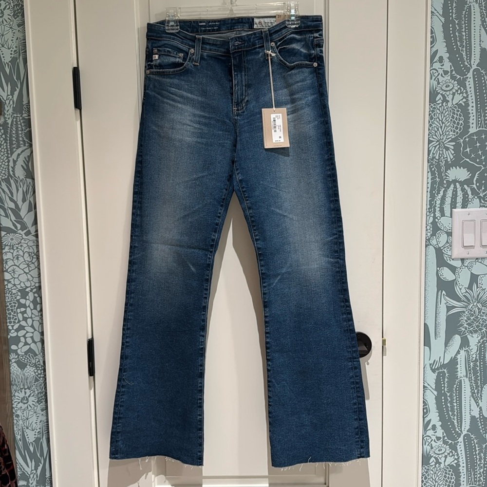 AG Jeans Low-Rise Boot Cut